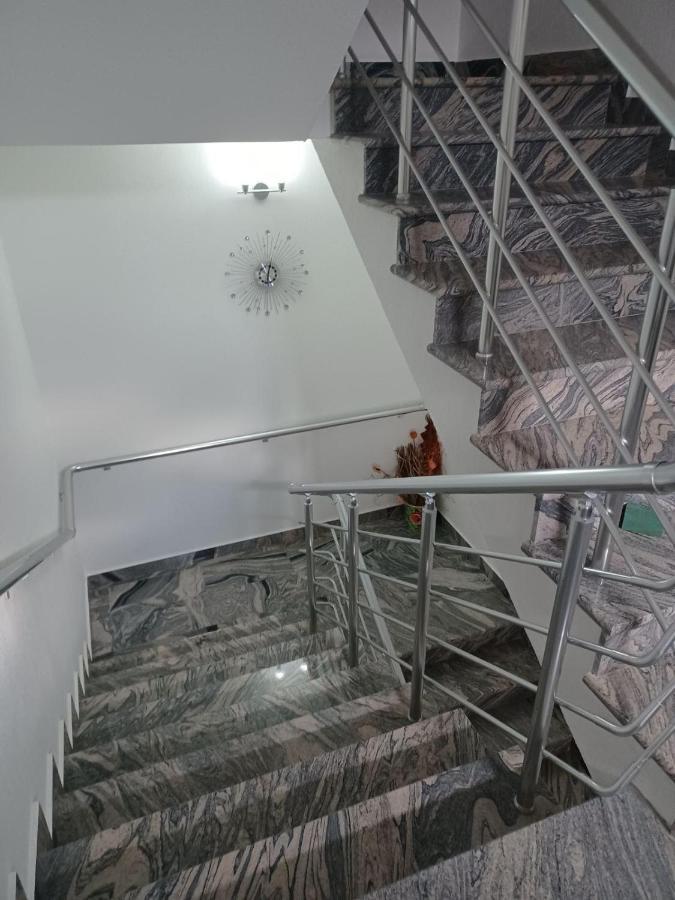 דוני שטוי Villa Elina Ulcinj Montenegro מראה חיצוני תמונה