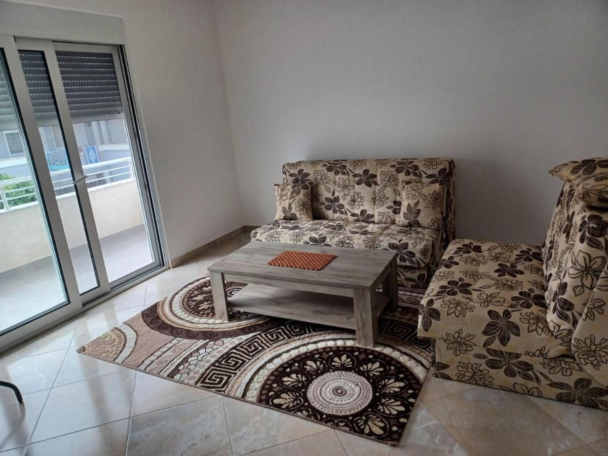 דוני שטוי Villa Elina Ulcinj Montenegro מראה חיצוני תמונה