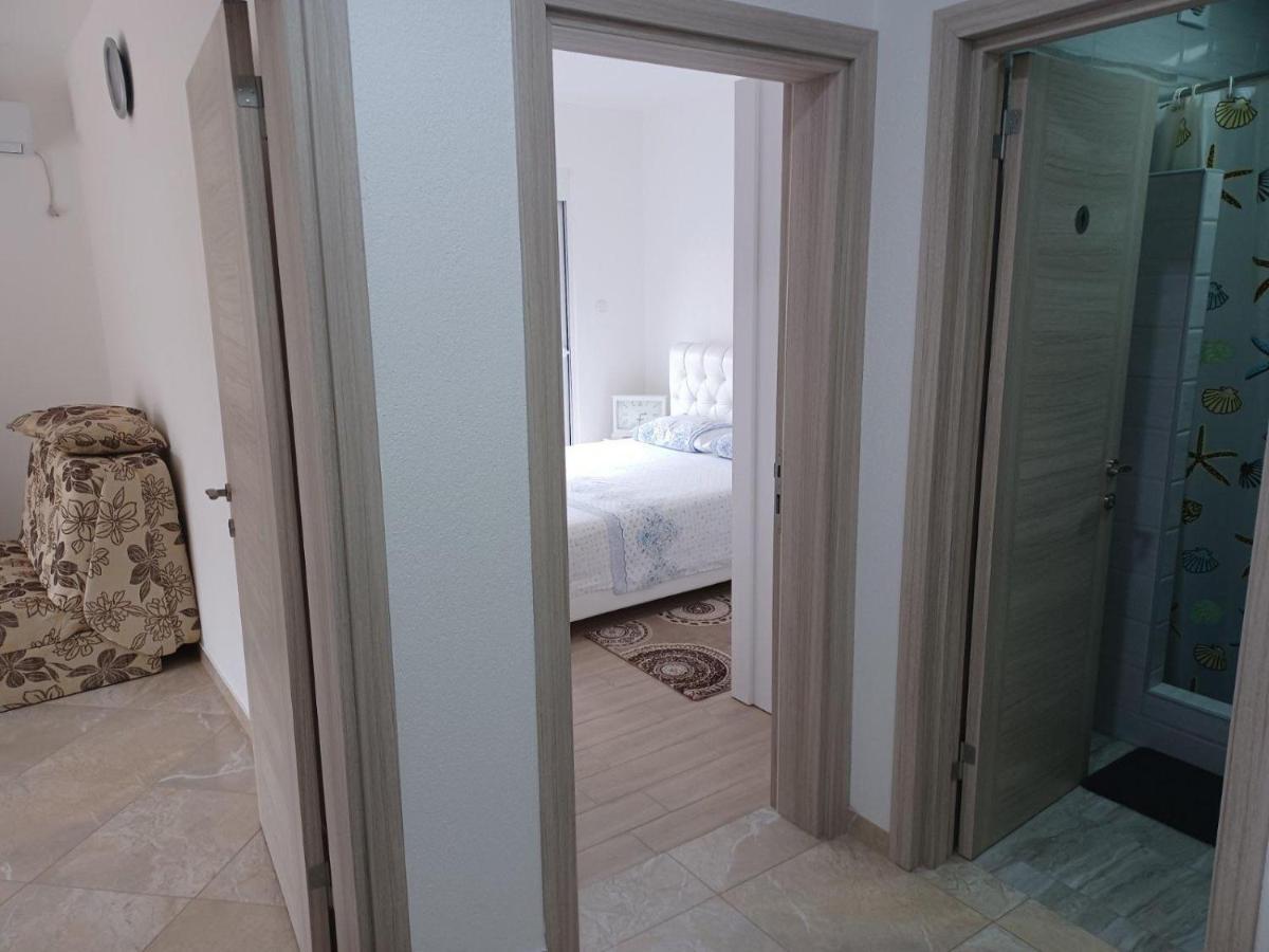 דוני שטוי Villa Elina Ulcinj Montenegro מראה חיצוני תמונה